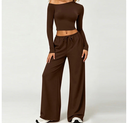 Carolines flight set outfit